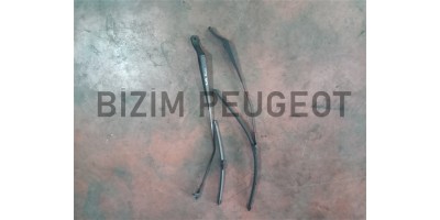 Peugeot 207 2006-2014 Çıkma Ön Cam Silecek Kolları