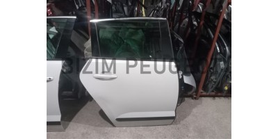 Peugeot 3008 2009-2016 Beyaz Çıkma Sağ Arka Kapı