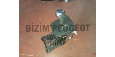 Peugeot 5008 2010-2016 1.6HDi Otomatik Çıkma Vites Kulesi